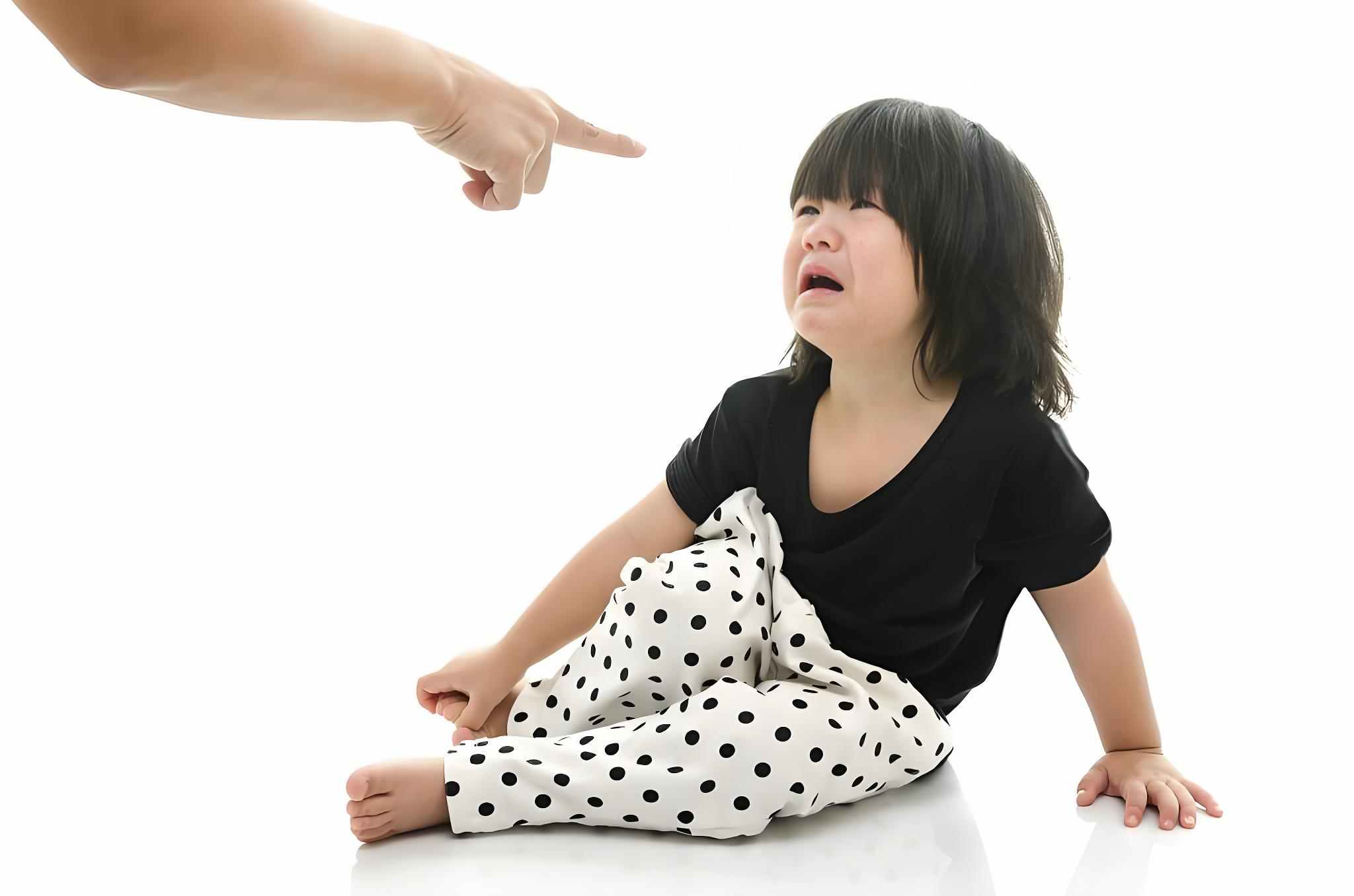 【阜陽心理咨詢中心】心理學家揭露：父母數(shù)「1-2-3」，比吼更讓孩子害怕
