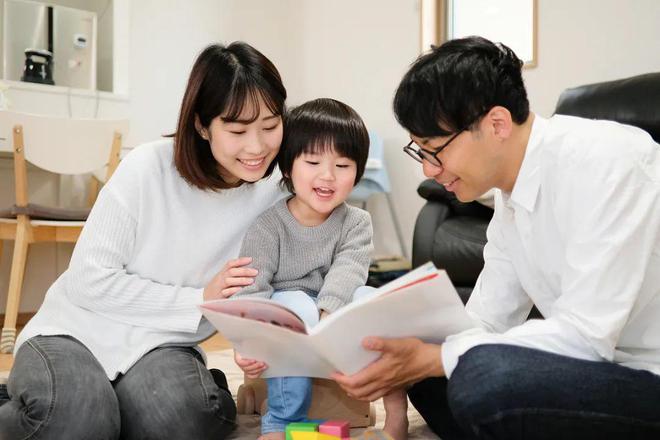 【阜陽心理咨詢中心】過個年，我才頓悟：父母“不要臉”，孩子才有幸福感