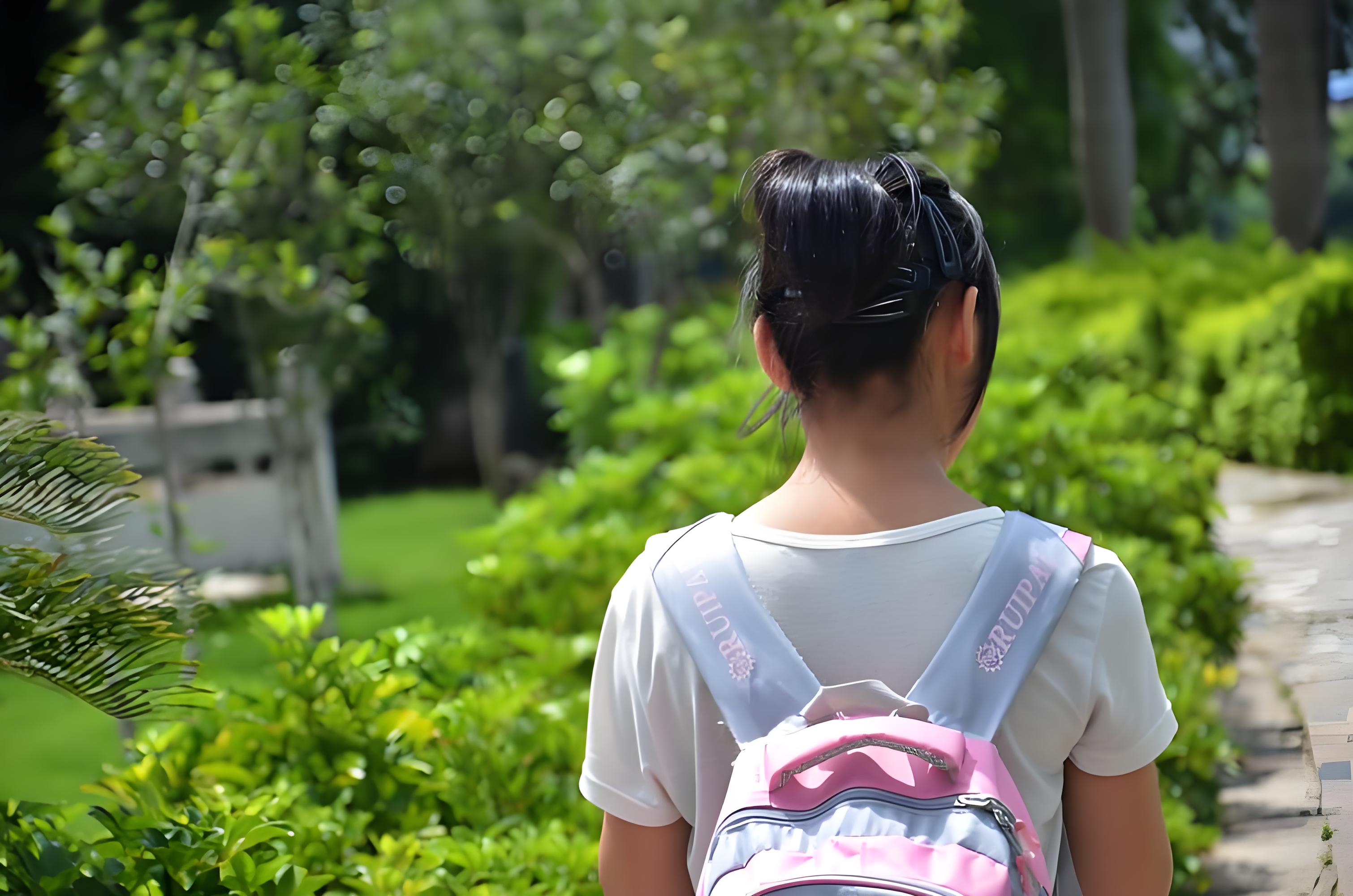 【阜陽(yáng)心理咨詢中心】別給孩子貼“標(biāo)簽”，成長(zhǎng)應(yīng)有無(wú)限可能！